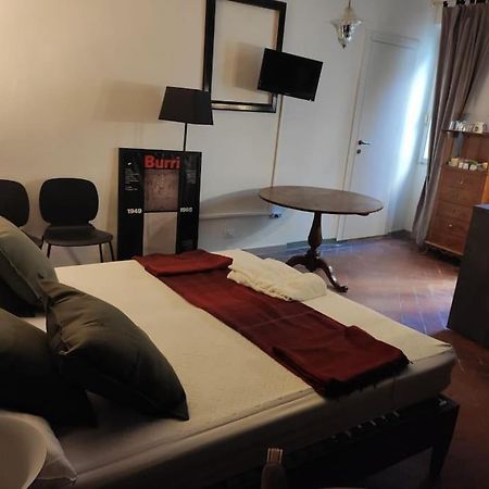 Lovely Portion Of Property Near Piazza Santo Spirito Флоренция Екстериор снимка